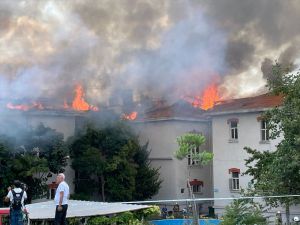 Balıklı Rum Hastanesi'nde yangın! Hastalar tahliye ediliyor