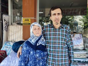 Çöpe atmayı düşündüğü yünlerin içinden servet çıktı